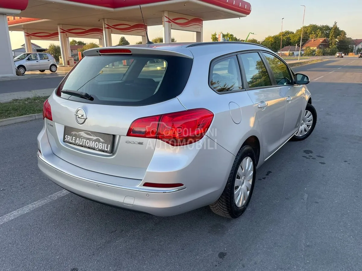 Opel Astra 2015 photo 4
