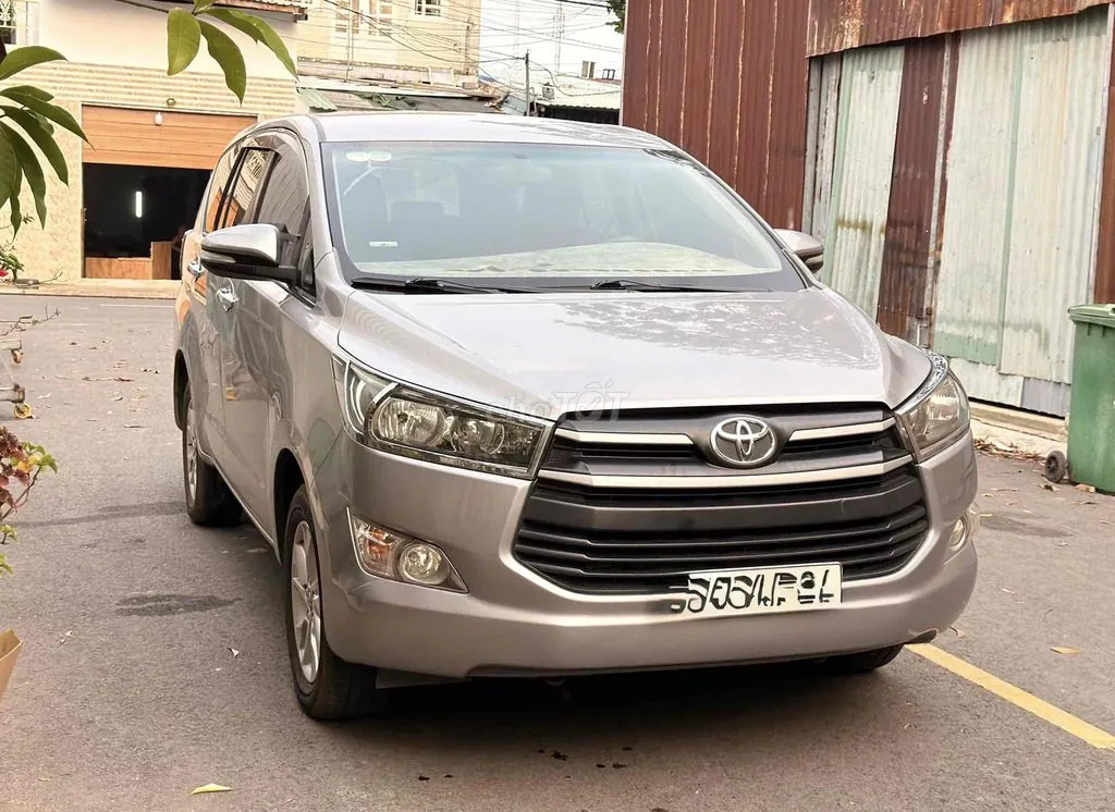Toyota Innova 2017 photo 3