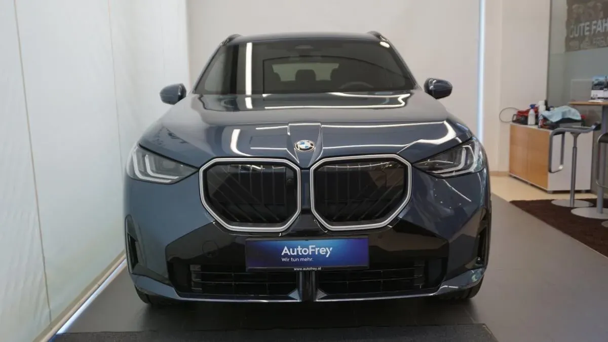 BMW X3 2023 photo 2