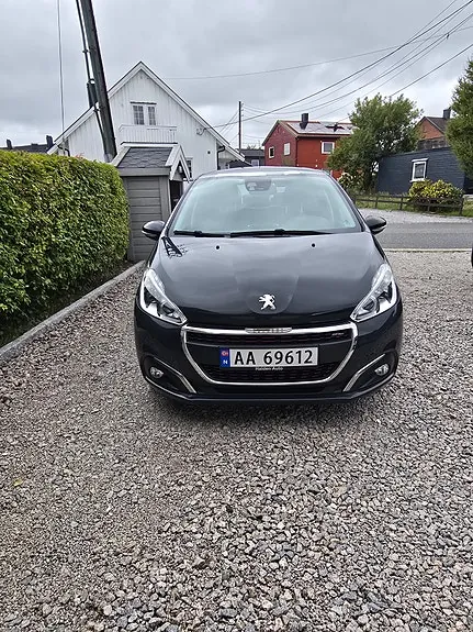 Peugeot 208 2017 photo 3