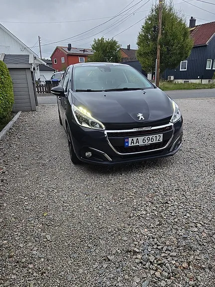 Peugeot 208 2017 photo 5