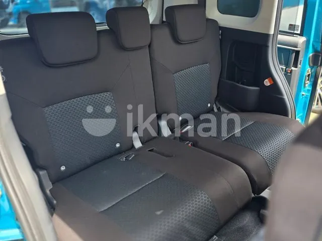 Toyota Roomy 2024 photo 3