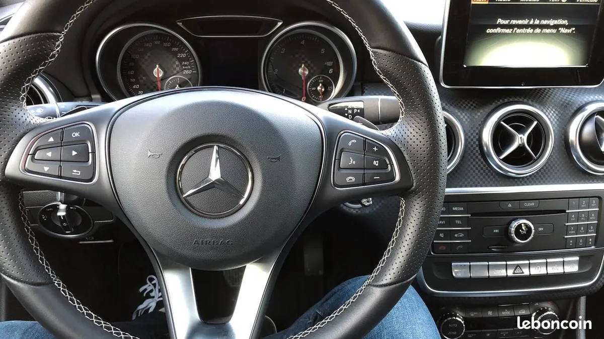 Mercedes-Benz A-Class 2016 photo 5