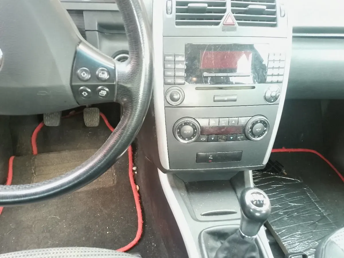 Mercedes-Benz A-Class 2008 photo 2