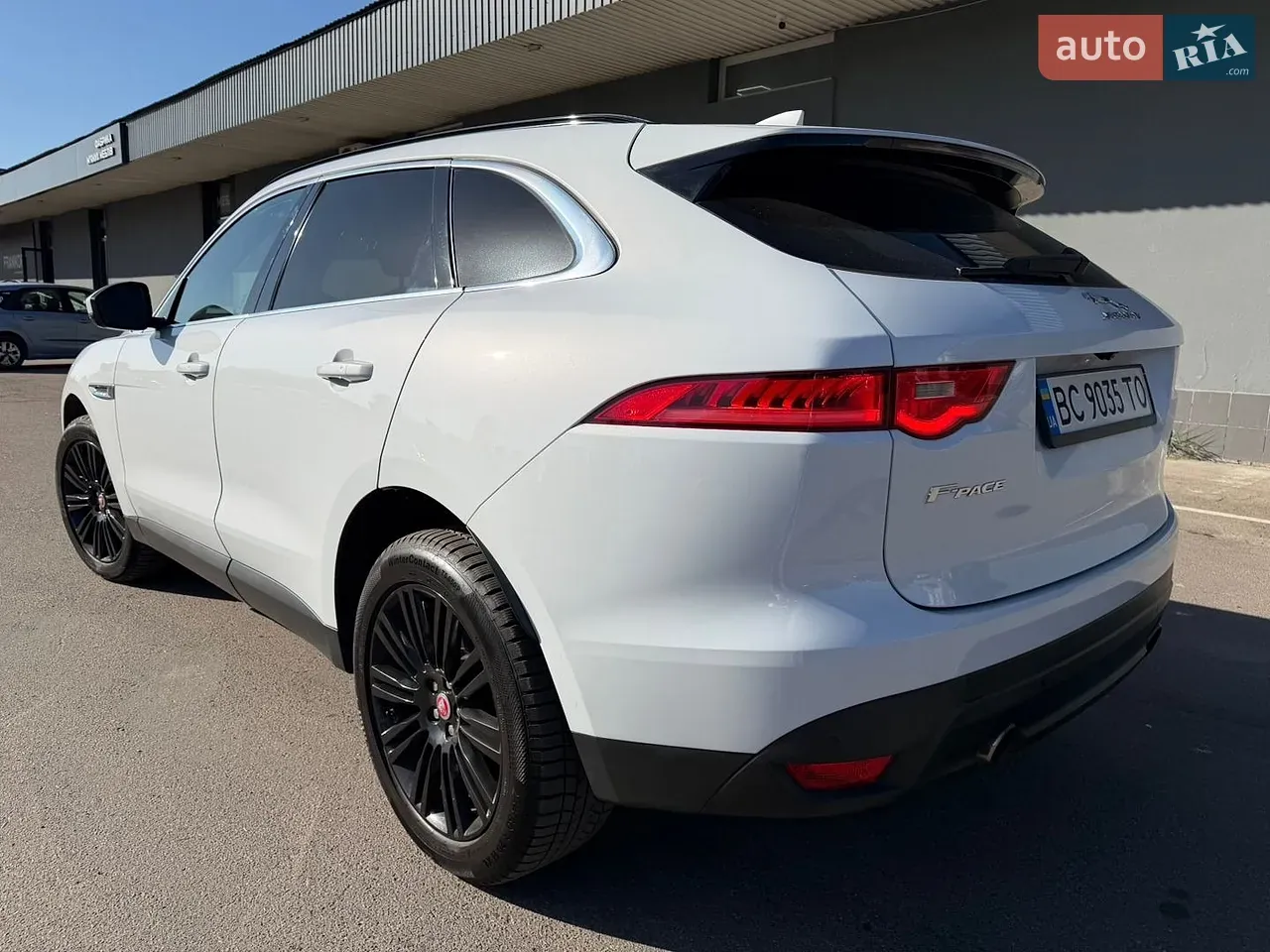 Jaguar F-Pace 2017 photo 5