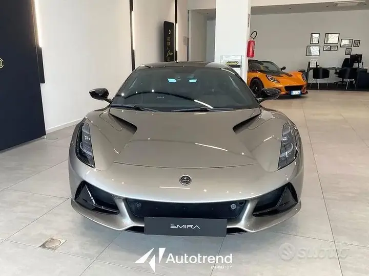 Lotus Emira 2026 photo 3