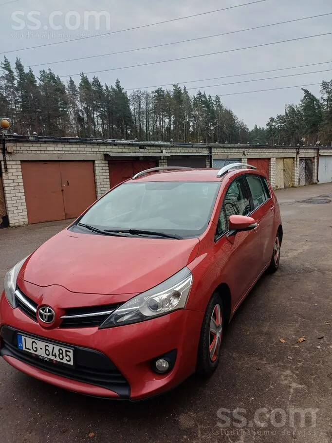 Toyota Verso 2014 photo 2