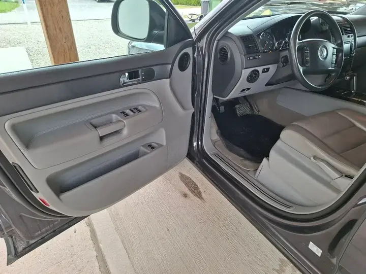 Volkswagen Touareg 2008 photo 3