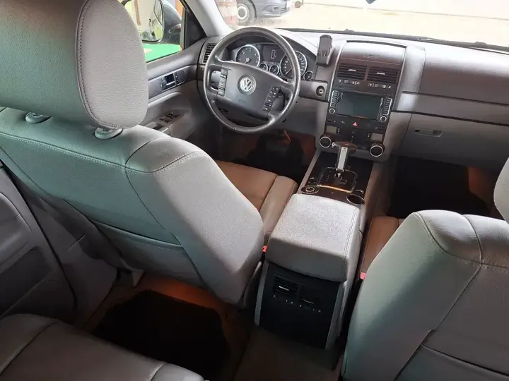 Volkswagen Touareg 2008 photo 2