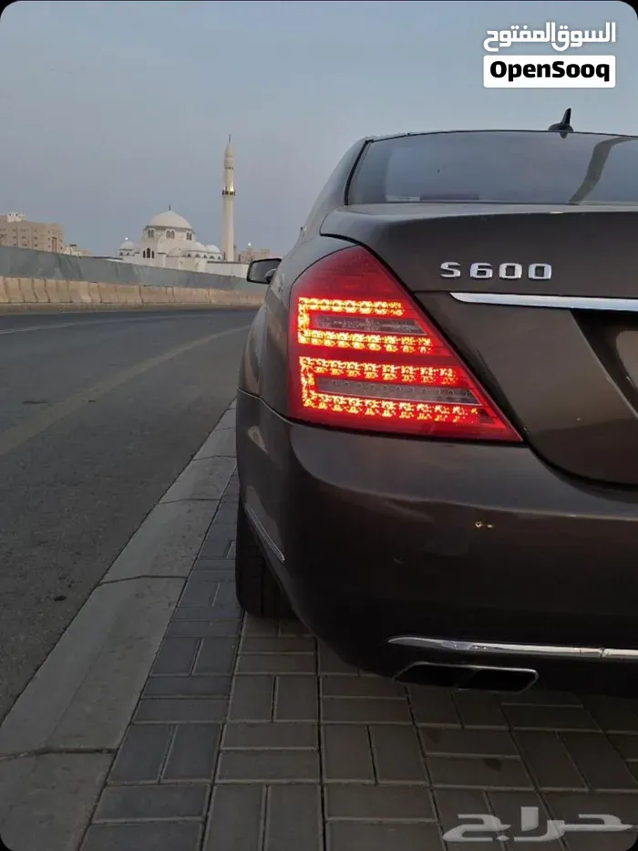 Mercedes-Benz S-Class 2011 photo 2
