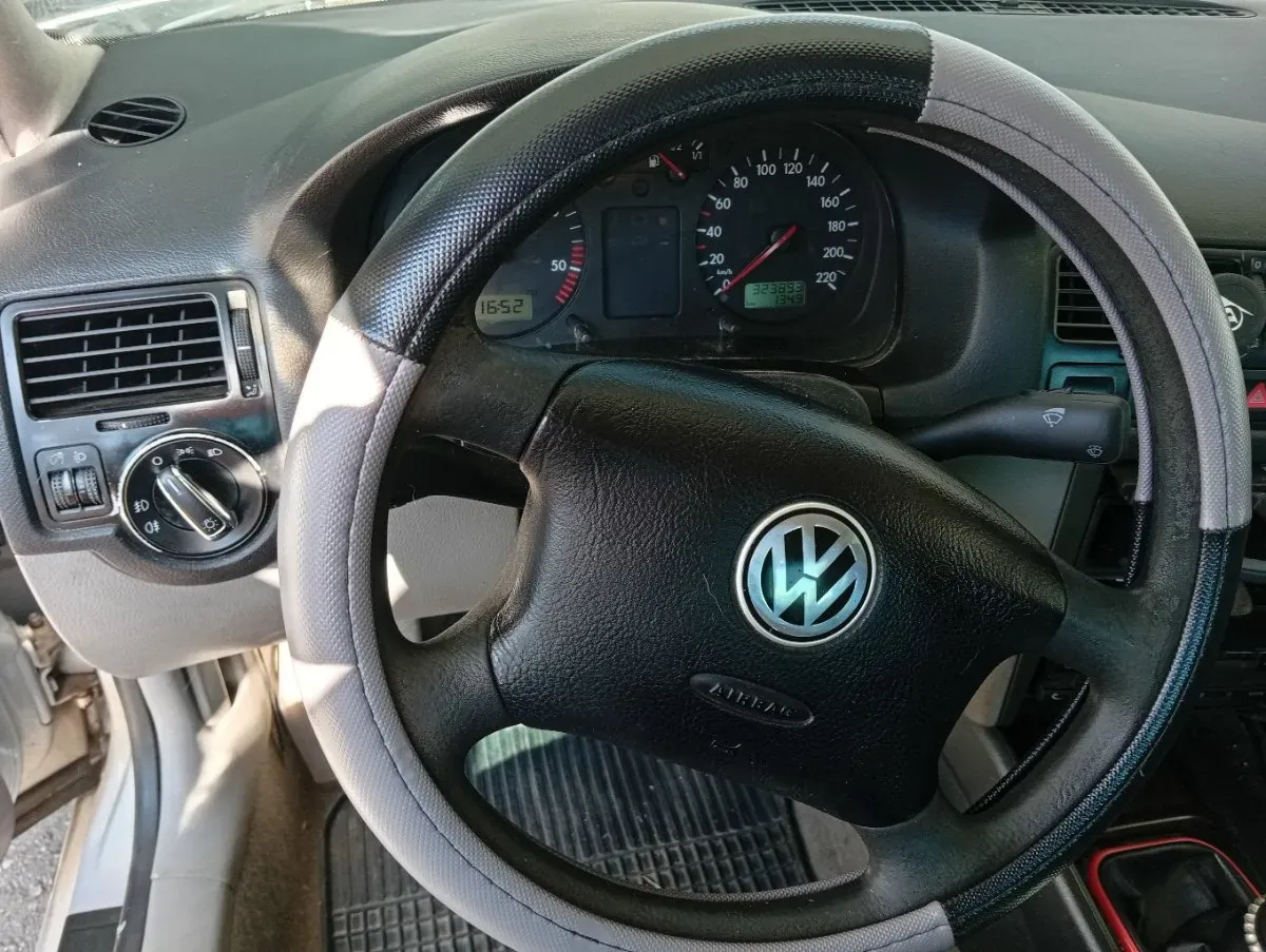 Volkswagen Bora 2000 photo 3