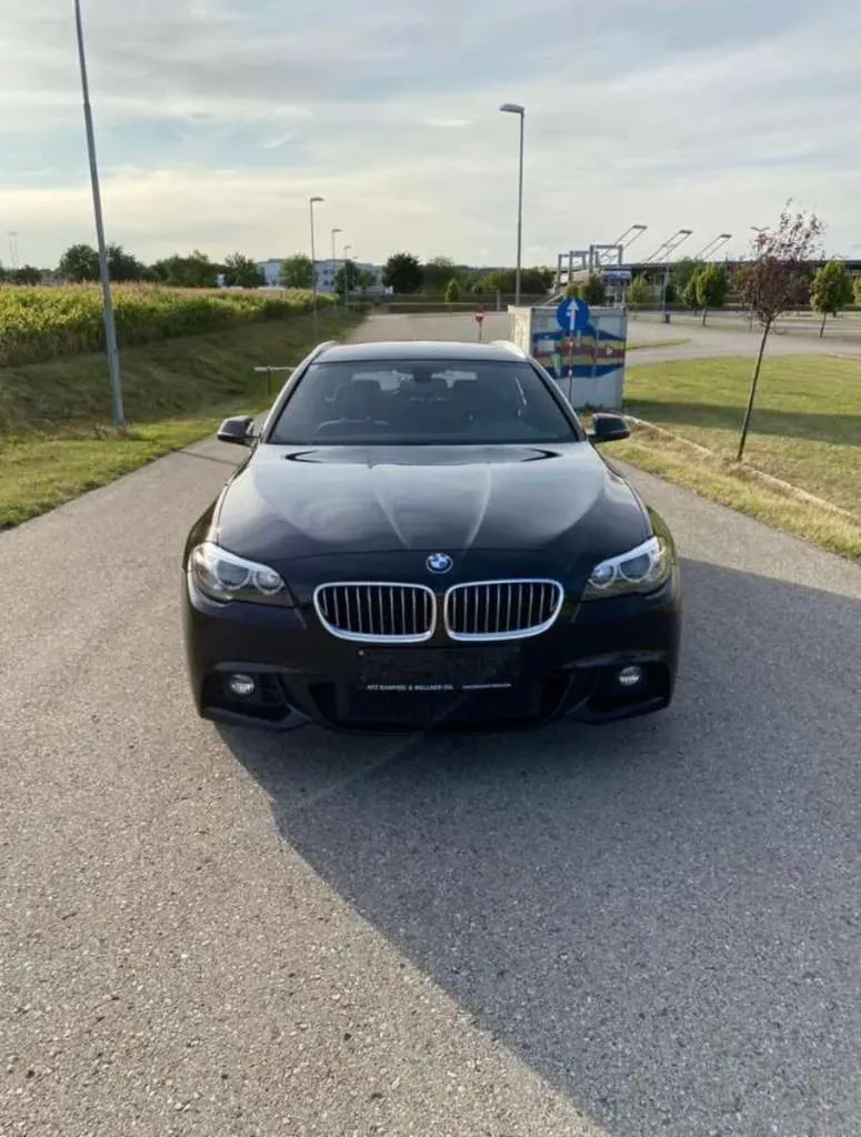 BMW 5 Series 2017 photo 2