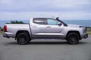Mitsubishi Triton 2025 photo 3
