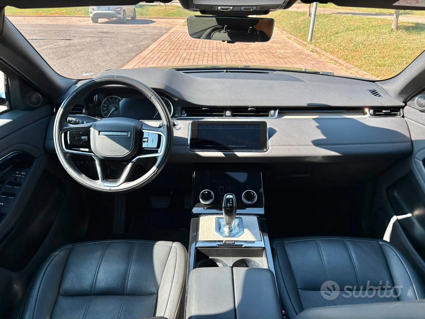 Land Rover Range Rover Evoque 2022 photo 5