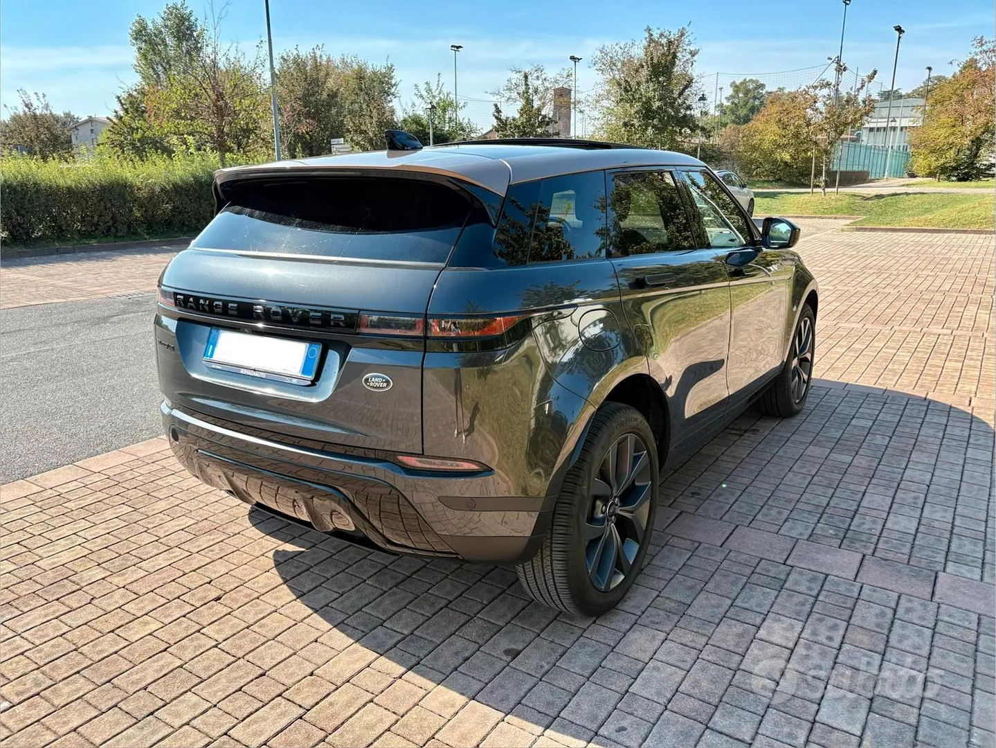Land Rover Range Rover Evoque 2022 photo 3