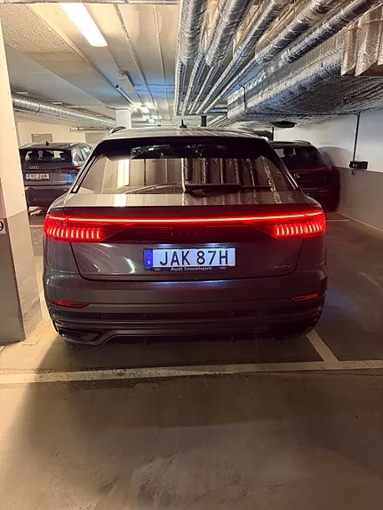 Audi Q8 2023 photo 2