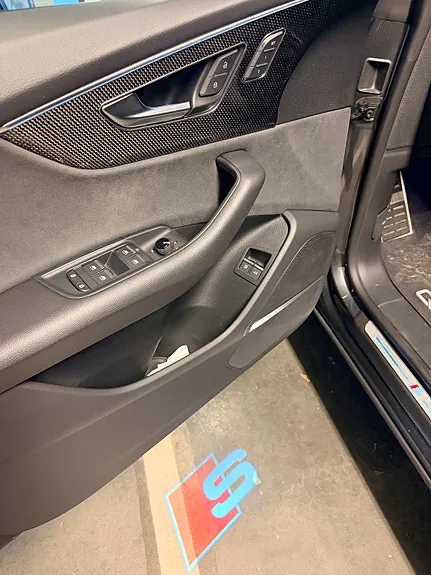 Audi Q8 2023 photo 4