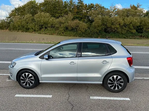 Volkswagen Polo 2011 photo 4