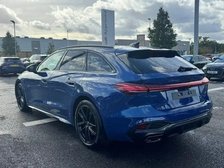 Audi A5 Avant 2026 photo 3