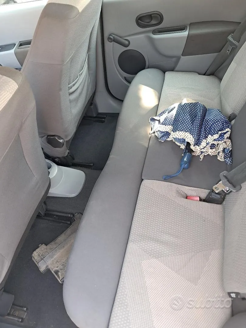 Renault Modus 2008 photo 2