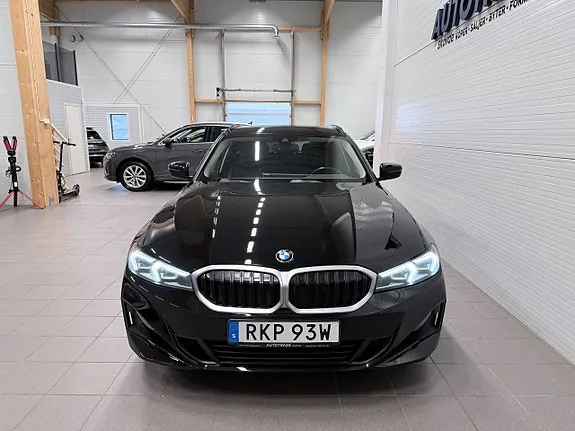 BMW 320D 2023 photo 2