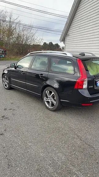 Volvo V50 2012 photo 2