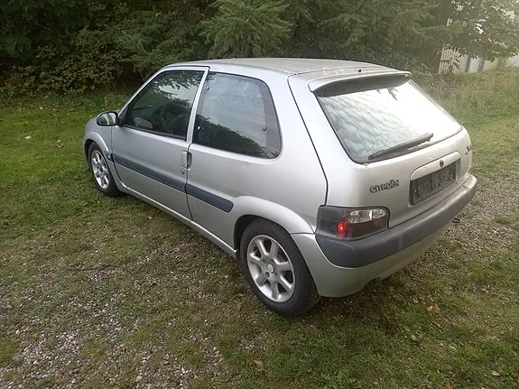 Citroen Saxo 2002 photo 2