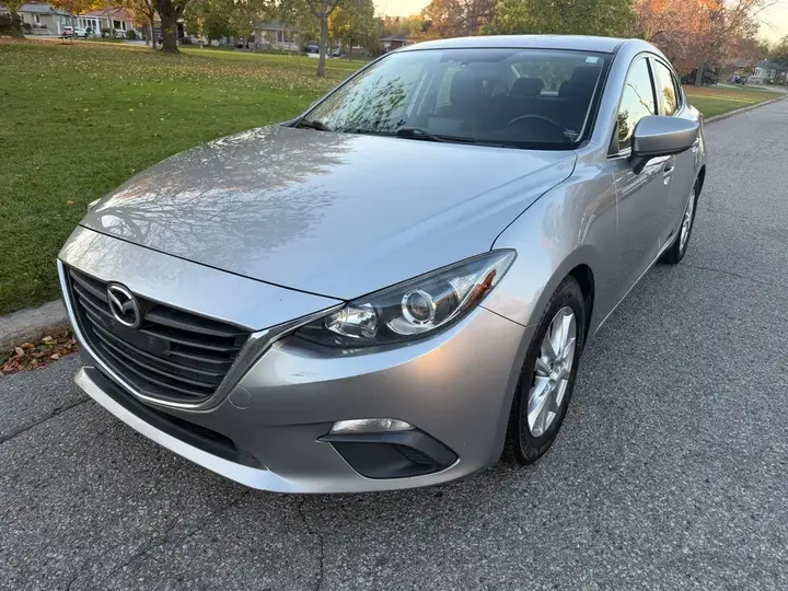 Mazda 3 2014 photo 3