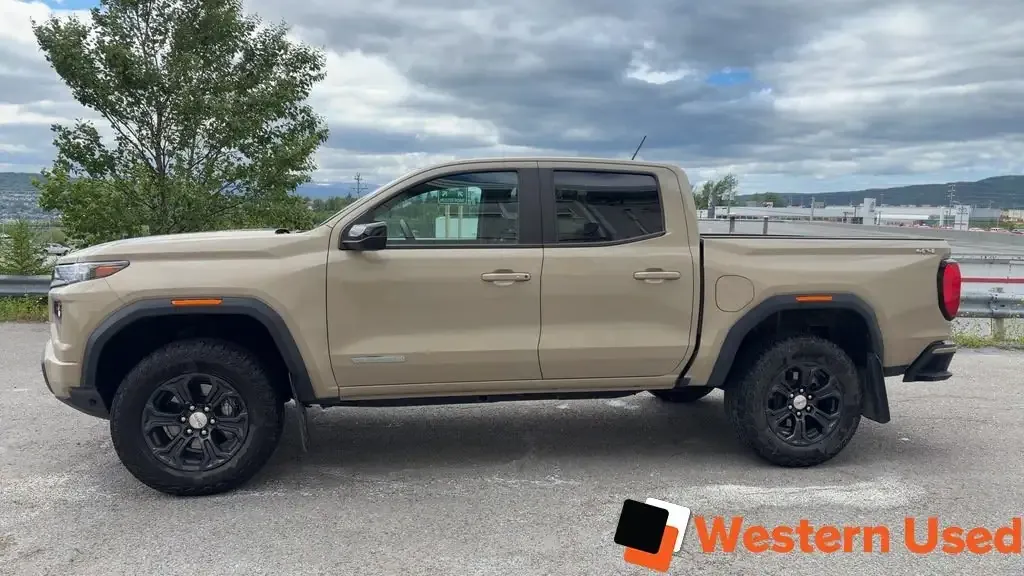 GMC Canyon 2024 photo 2