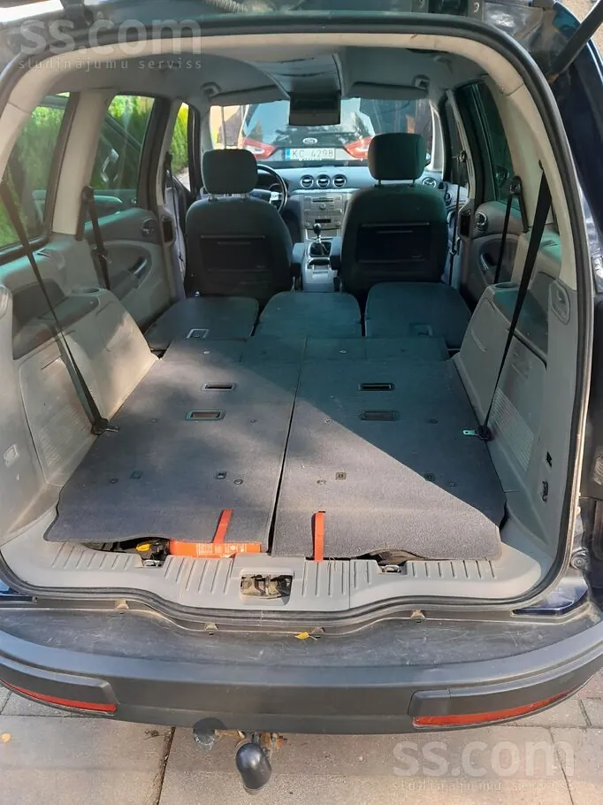 Ford Galaxy 2006 photo 4