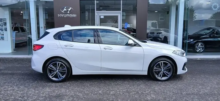 BMW 1 Series 2022 photo 3