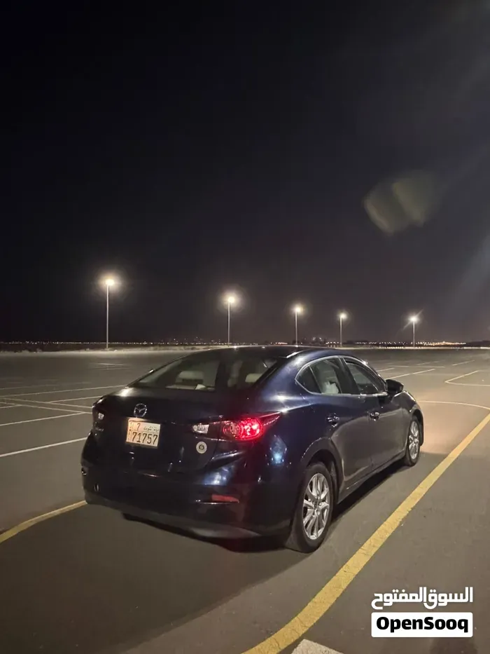 Mazda 3 2015 photo 2