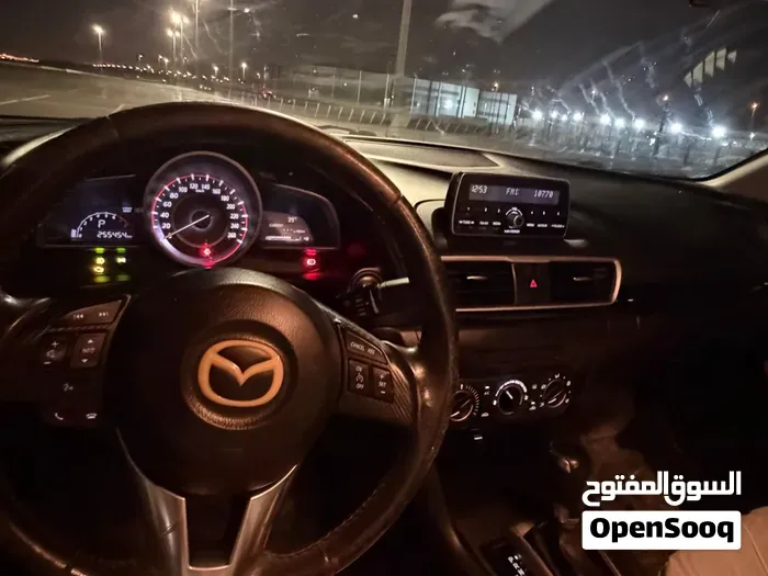 Mazda 3 2015 photo 3