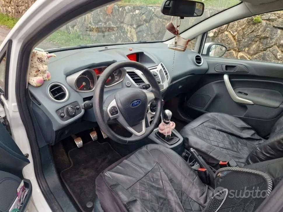 Ford Fiesta 2008 photo 2