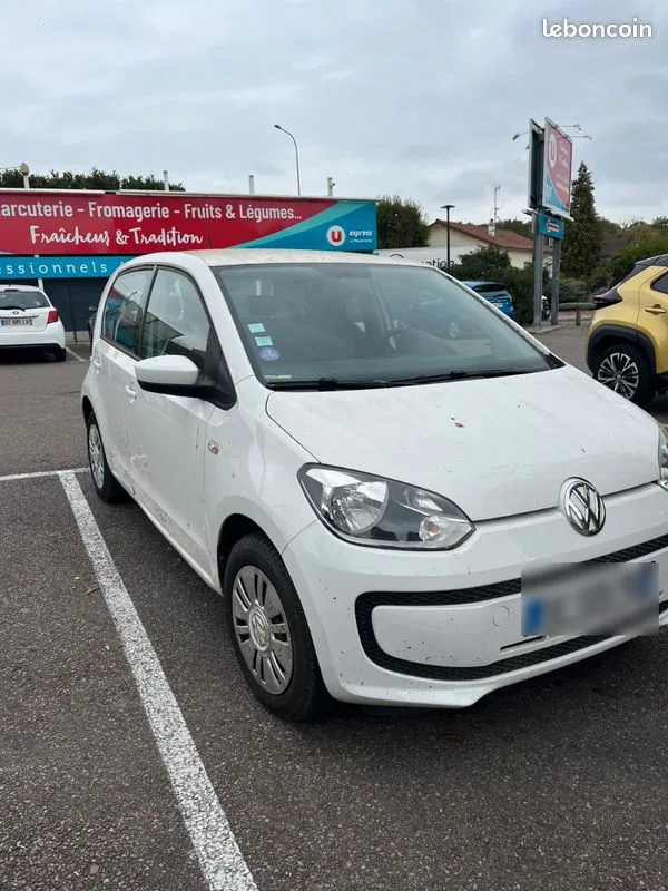 Volkswagen Up 2014 photo 2