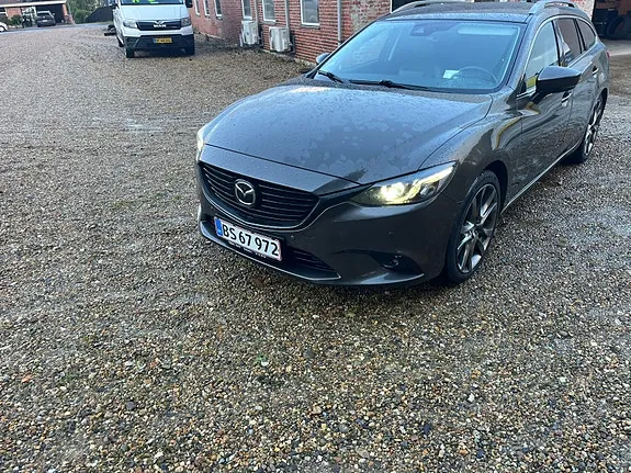 Mazda 6