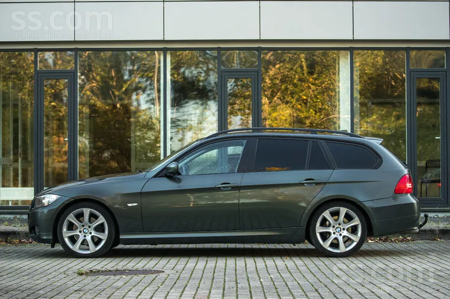 BMW 318 2010 photo 5