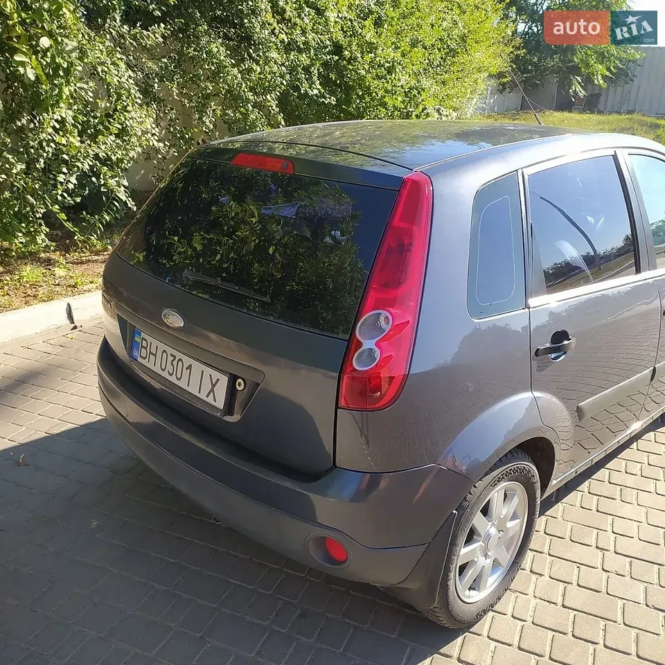 Ford Fiesta 2008 photo 2