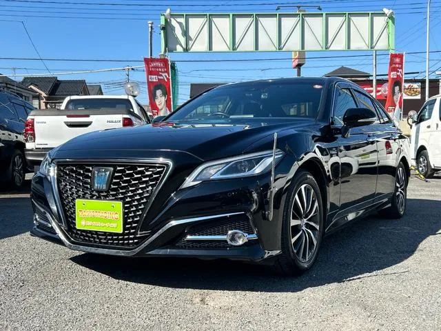 Toyota Crown 2019 photo 3