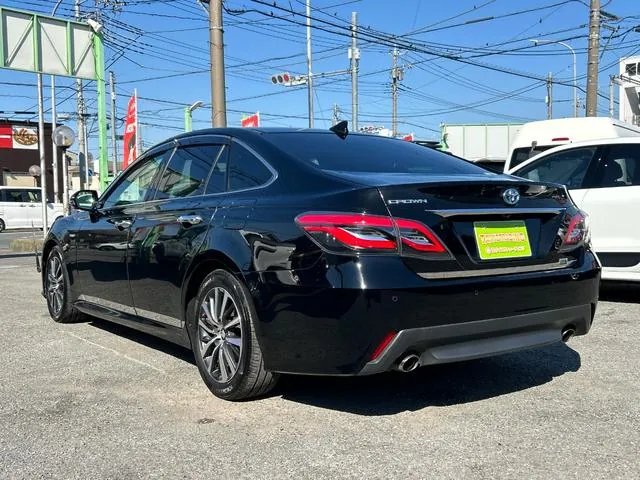 Toyota Crown 2019 photo 5