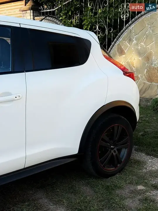 Nissan Juke 2011 photo 4