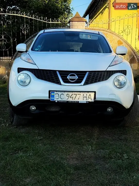 Nissan Juke 2011 photo 2