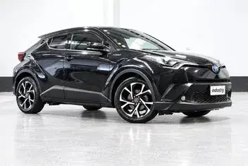 Toyota C-Hr 2019 photo 2