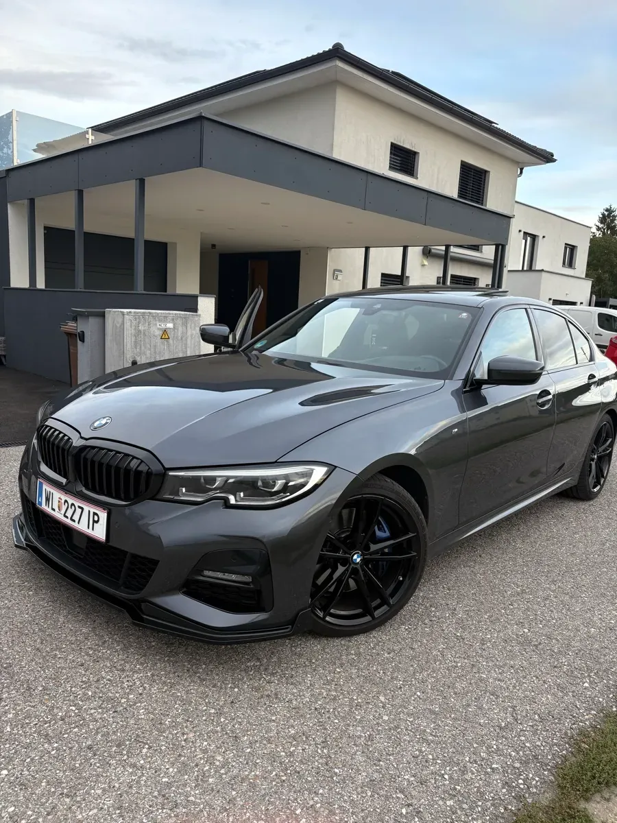 BMW 3 Series 2020 photo 2