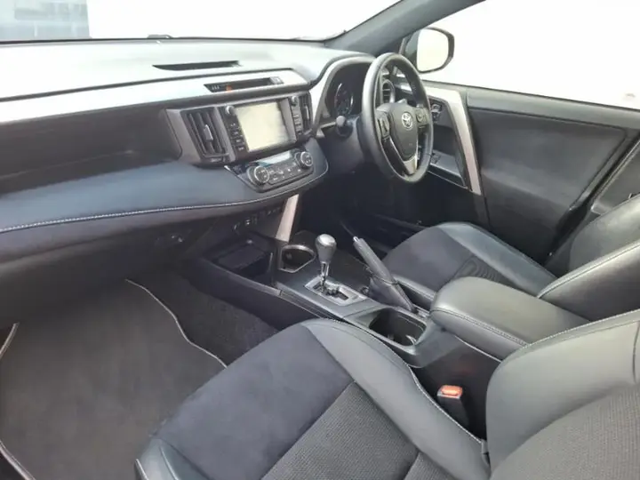 Toyota Rav4 2018 photo 5