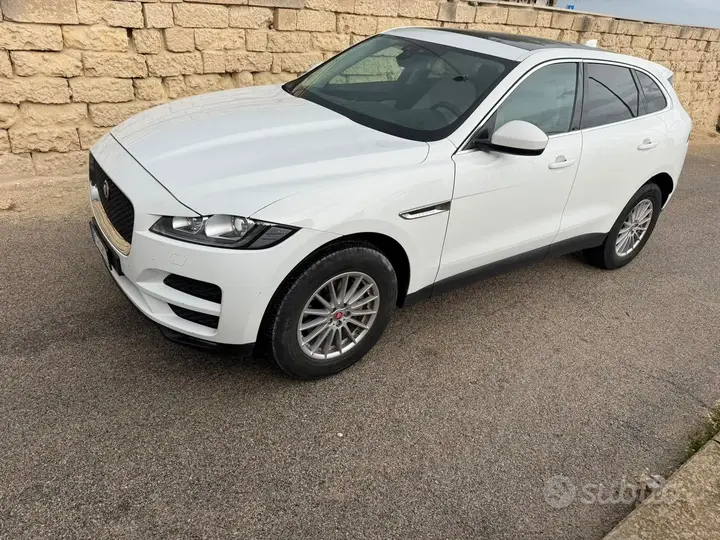 Jaguar F-Pace