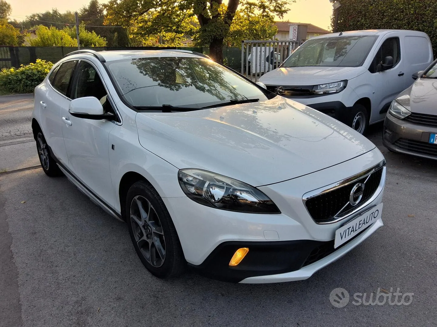 Volvo V40 2016 photo 3