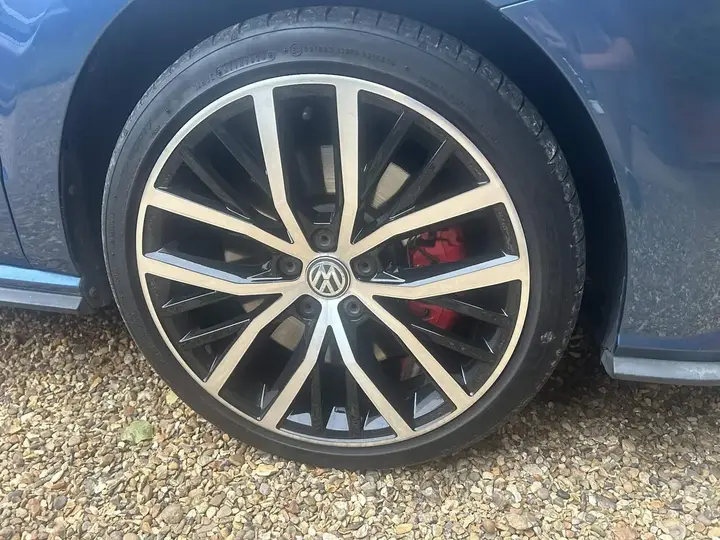Volkswagen Polo 2016 photo 2
