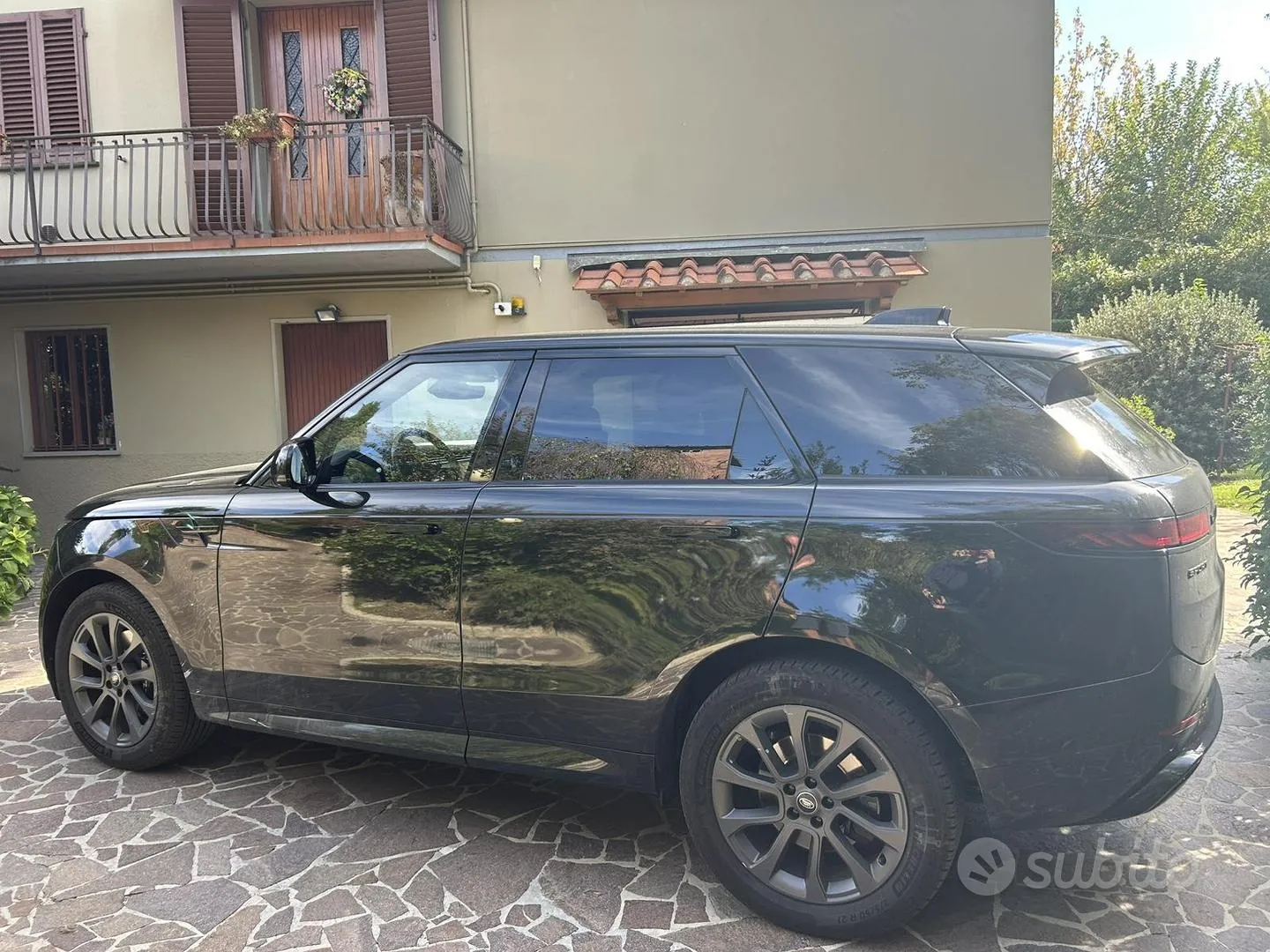 Land Rover Range Rover Sport 2024 photo 3