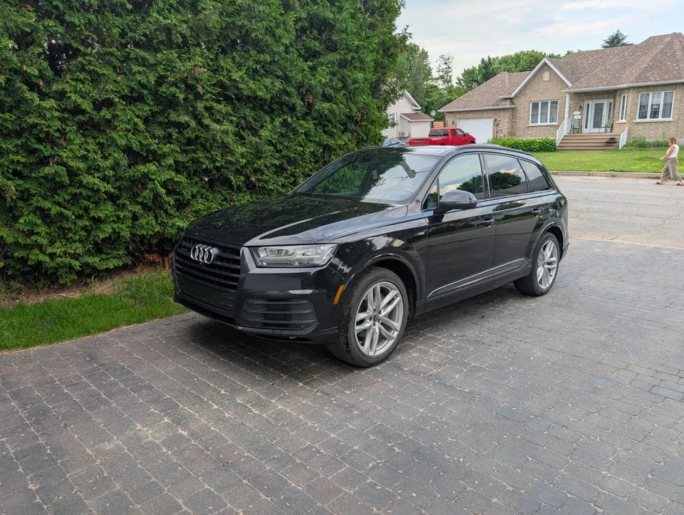 Audi Q7 2019 photo 2